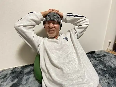 Snapshot of Grandpa29hijii chatting on 03/03/25, 01:20 Grandpa29hijii online show from 03/03/25, 01:20