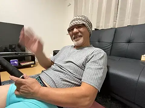 Snapshot of Grandpa29hijii chatting on 10/24/25, 01:18 Grandpa29hijii online show from 10/24/25, 01:18