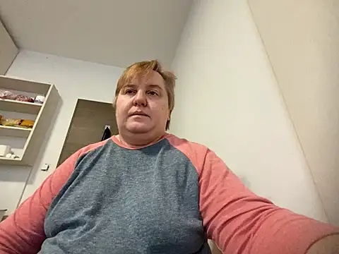 Limonka-Fire online show from 02/12/25, 06:19