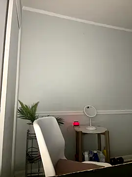 camiliaskye online show from 12/18/25, 04:57