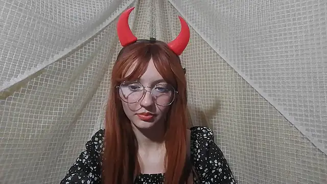 Snapshot of IsabellaBlacky chatting on 10/31/25, 03:07 IsabellaBlacky online show from 10/31/25, 03:07