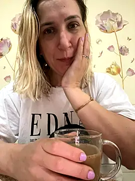 Bia sexynovaes online show from 10/27/25, 12:20