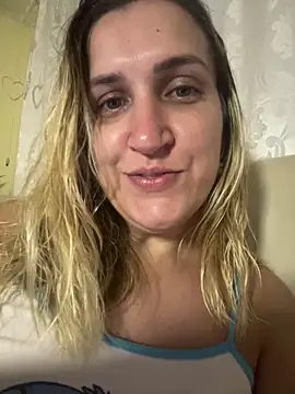 Snapshot of Bia_sexynovaes chatting on 02/06/26, 11:41 Bia sexynovaes online show from 02/06/26, 11:41