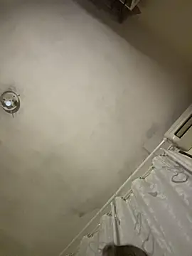 Snapshot of Bia_sexynovaes chatting on 02/18/26, 01:12 Bia sexynovaes online show from 02/18/26, 01:12