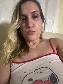 Snapshot of Bia_sexynovaes chatting on 03/20/26, 03:00 Bia sexynovaes online show from 03/20/26, 03:00