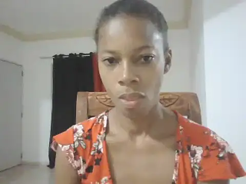 Snapshot of adele-33 chatting on 02/21/25, 11:32 adele-33 online show from 02/21/25, 11:32