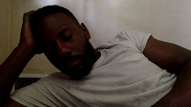 Snapshot of louu51 chatting on 07/02/26, 04:35 louu51 online show from 07/02/26, 04:35