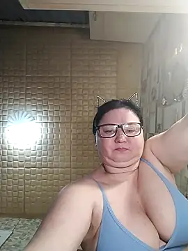Snapshot of Holly-69 chatting on 05/09/26, 06:13 Holly-69 online show from 05/09/26, 06:13