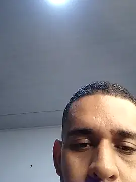 Snapshot of CRISTHIAN_GREY01 chatting on 12/29/24, 06:49 CRISTHIAN GREY01 online show from 12/29/24, 06:49