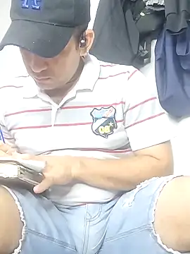 Snapshot of CRISTHIAN_GREY01 chatting on 02/09/25, 05:01 CRISTHIAN GREY01 online show from 02/09/25, 05:01