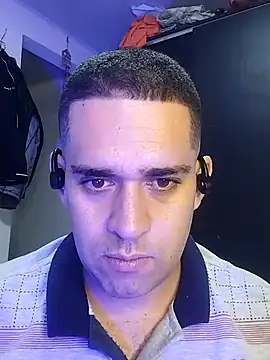 Snapshot of CRISTHIAN_GREY01 chatting on 03/12/25, 03:24 CRISTHIAN GREY01 online show from 03/12/25, 03:24