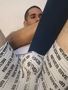 Snapshot of CRISTHIAN_GREY01 chatting on 03/23/25, 06:26 CRISTHIAN GREY01 online show from 03/23/25, 06:26