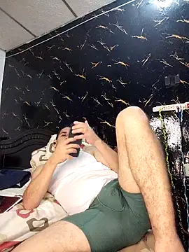 Snapshot of CRISTHIAN_GREY01 chatting on 02/13/26, 02:51 CRISTHIAN GREY01 online show from 02/13/26, 02:51