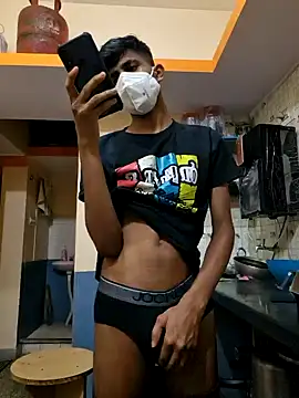 KissesBoyAD online show from 12/18/24, 04:39