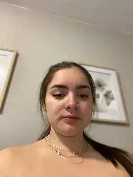 imlindapink online show from 01/30/25, 04:24