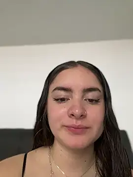 imlindapink online show from 02/18/25, 02:49