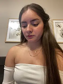 imlindapink online show from 02/26/25, 06:43