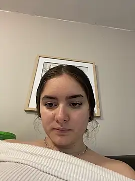 imlindapink online show from 03/18/25, 08:04