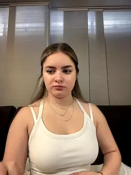 imlindapink online show from 09/24/25, 03:26