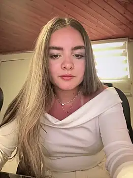 imlindapink online show from 09/29/25, 03:28