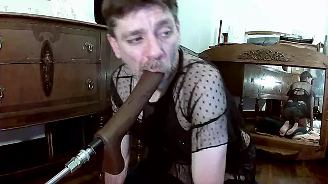 MaxJr8008 online show from 05/12/26, 07:38