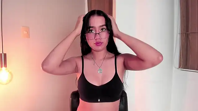 LaraGoldd online show from 11/08/25, 11:47