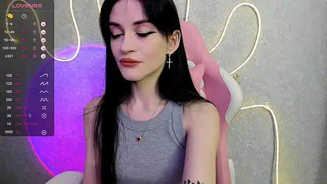 Molly Crystall online show from 05/01/26, 03:11