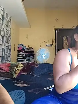 Radhikadavi879 online show from 10/19/25, 05:19