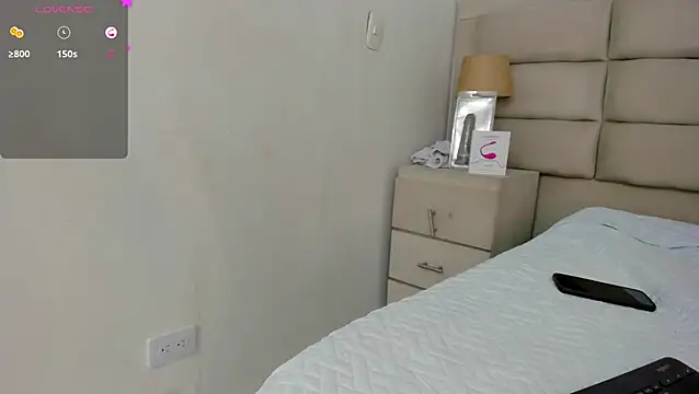 Snapshot of JulietaKane chatting on 01/13/25, 11:27 JulietaKane online show from 01/13/25, 11:27