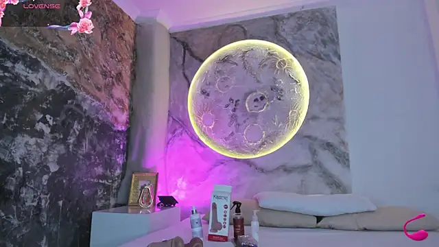 Snapshot of JulietaKane chatting on 01/08/26, 05:43 JulietaKane online show from 01/08/26, 05:43