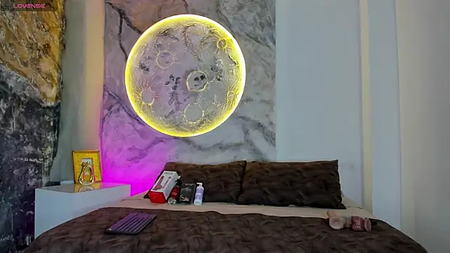 Snapshot of JulietaKane chatting on 01/11/26, 04:06 JulietaKane online show from 01/11/26, 04:06