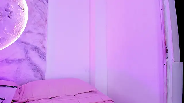 Snapshot of JulietaKane chatting on 02/27/26, 06:02 JulietaKane online show from 02/27/26, 06:02