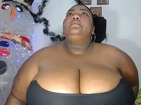 Snapshot of bustyboobsperver chatting on 12/12/24, 02:11 bustyboobsperver online show from 12/12/24, 02:11