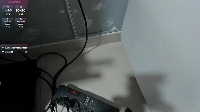 Snapshot of TOWERS21_ chatting on 02/18/25, 02:05 TOWERS21 online show from 02/18/25, 02:05