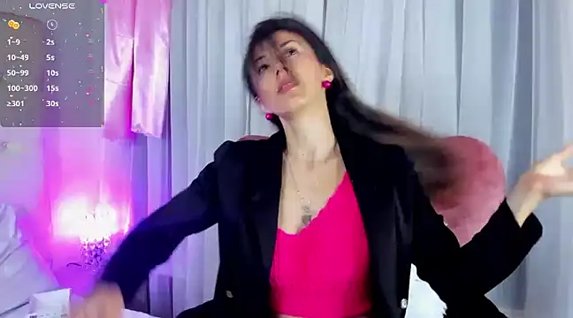  jade white  online show from 01/14/25, 12:56