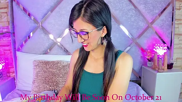  jade white  online show from 09/16/25, 01:12