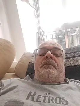 Satiro Sevilla online show from 10/28/25, 03:14