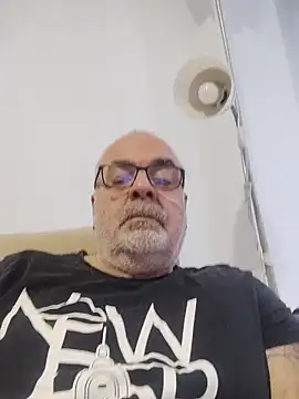 Satiro Sevilla online show from 11/13/25, 09:08