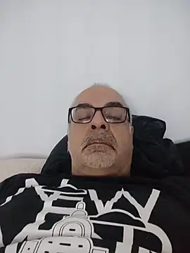 Satiro Sevilla online show from 11/20/25, 02:12