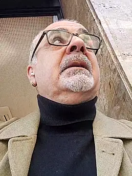 Satiro Sevilla online show from 11/23/25, 10:59