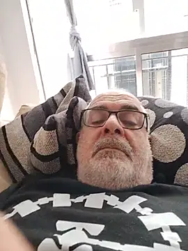 Snapshot of Satiro_Sevilla chatting on 02/12/26, 02:45 Satiro Sevilla online show from 02/12/26, 02:45