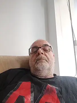 Snapshot of Satiro_Sevilla chatting on 03/22/26, 04:32 Satiro Sevilla online show from 03/22/26, 04:32