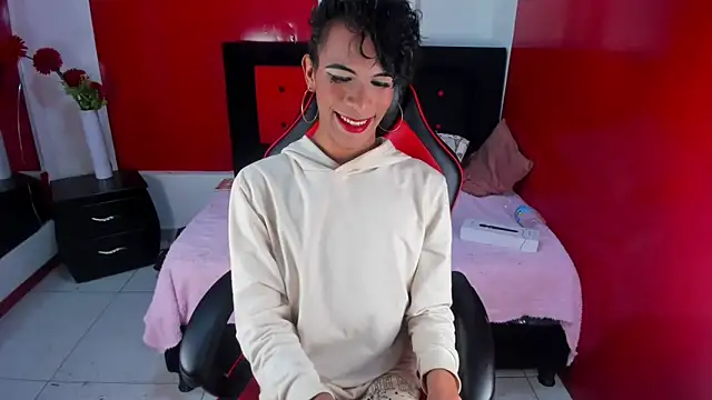 Strella ferrera online show from 03/04/25, 04:27