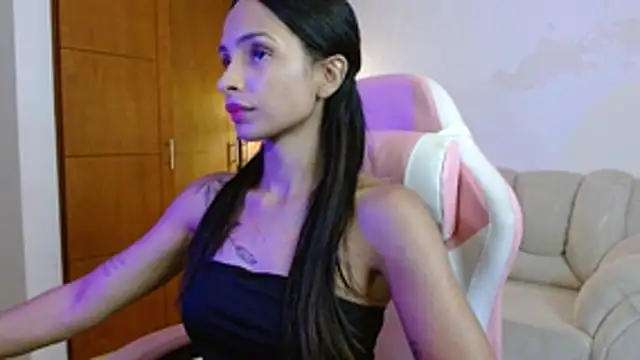 AnnitaSerna  online show from 11/26/25, 04:02