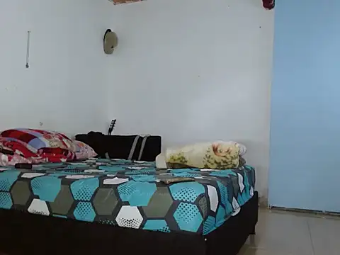 latino hotxxx online show from 05/11/26, 04:15