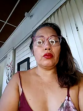 Snapshot of anniecoopeer chatting on 02/05/25, 03:52 anniecoopeer online show from 02/05/25, 03:52