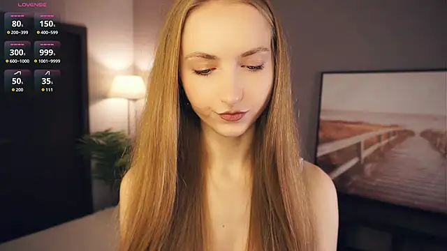 EsmaCarll online show from 12/13/25, 08:14