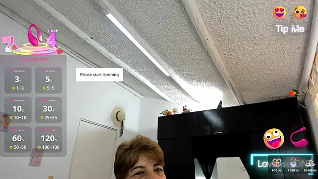 Snapshot of Angelina_Stone_65 chatting on 10/08/25, 03:53 Angelina Stone 65 online show from 10/08/25, 03:53
