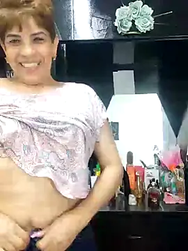 Snapshot of Angelina_Stone_65 chatting on 03/04/26, 10:27 Angelina Stone 65 online show from 03/04/26, 10:27