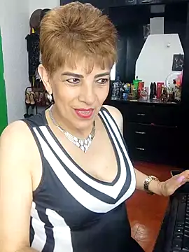 Snapshot of Angelina_Stone_65 chatting on 04/02/26, 10:51 Angelina Stone 65 online show from 04/02/26, 10:51